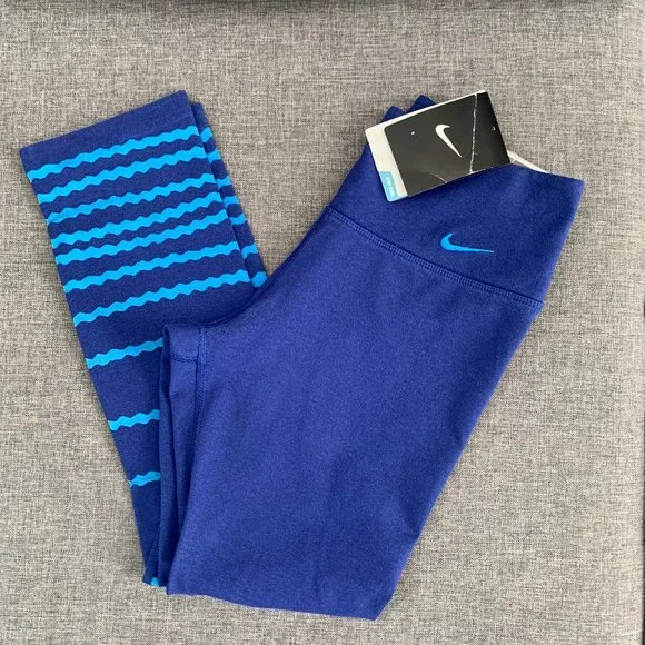 NIKE WOMEN DRI-FIT TRAINING LEGEND TIGHT CAPRI - Picture 6 of 8